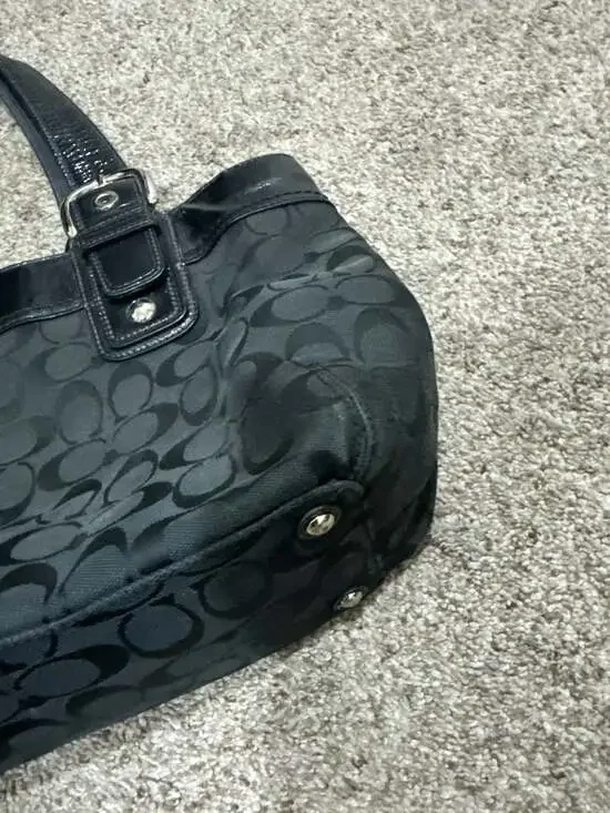 Coach Soho Large Signature Pleated Tote Black Canvas and Leather F13742 - Picture 5 of 12